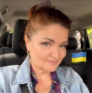 Meet your Posher, Виктория